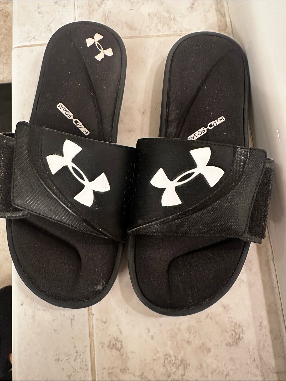 Under Armour Men’s Size 8 Black Slide Sandals with White Logo
